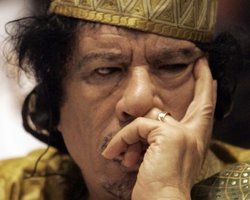 Похороны Каддафи решили перенести на сутки