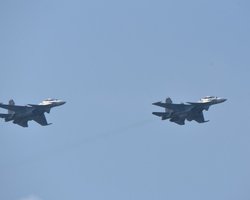 Российские истребители угрожали нидерландскому кораблю Evertsen в Черном море (фото)