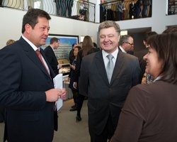 Порошенко: Если будет проходить референдум, то тезис ЕС будет преобладающим