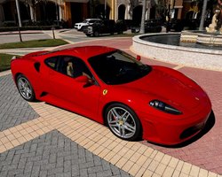 На аукцион выставили яркий суперкар Дональда Трампа (фото, видео)