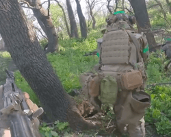 "На злости и ярости": штурмовики ВСУ зачистили лесополосу в районе Бахмута (видео)