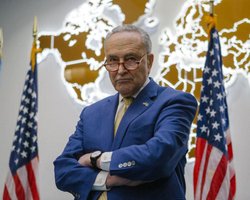 Лидер большинства в Сенате Чак Шумер стал почетным гражданином Чорткова