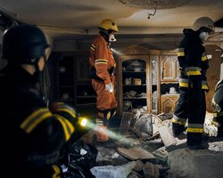 У прокуратурі показали знімки зруйнованого будинку Олексія Вадатурського