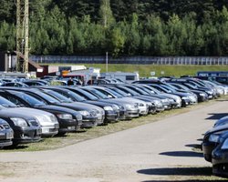 В Україні знижується попит на вживані авто: які моделі залишаються популярними (фото)