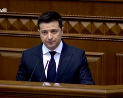 "30 лет назад мы получили независимую страну, но не начали обретать независимость", — Зеленский