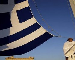 МВФ выделил Греции еще четыре миллиарда долларов