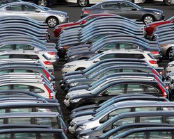 Продажи новых легковых автомобилей в Украине сократились, - СМИ