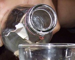 Новое отравление суррогатом: четыре россиянина умерли в Индонезии