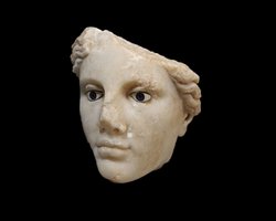 Изображала Гестию: археологи нашли голову 2000-летней статуи в Метрополисе (фото)