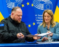 Руководство Европарламента поддержало начало переговоров о вступлении Украины в ЕС (видео)