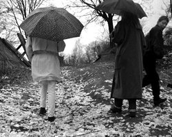 Раз и навсегда. Как в Украину пришла мода на одноразовые вещи