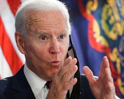 От Байдена потребовали в случае победы сделать вице-президентом афроамериканку