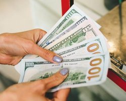 Курсы доллара и евро бьют рекорды: эксперты рассказали, что будет с гривной в 2026 году