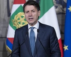 Премьер-министр Италии призвал снять санкции против России