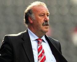 Тренеру сборной Испании предложат работу в Японии