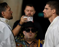 Усик показав рекордну вагу під час зважування напередодні бою з Верховеном