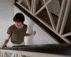 Пара ремонтировала старый викторианский дом и сделала жуткое открытие на чердаке (видео)