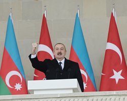 Войска Азербайджана взяли под контроль город Лачин в Карабахе