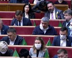 Арахамия предложил отменить карантин в Раде с 18 мая