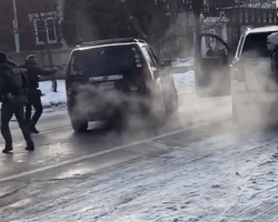 Офіцер ICE застрелив жінку під час протестів у США: Трамп звинуватив в інциденті ліворадикалів