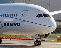 Авиакомпании не собираются отказываться от "лайнера мечты" из-за пожара в аэропорту Хитроу