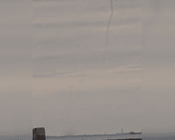 На Одессу надвигается непогода: над морем заметили смерч, объявлен І уровень опасности (видео)