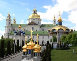 Министерство юстиции отменило передачу Почаевской лавры УПЦ МП