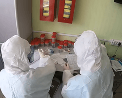 В Украине провалена вакцинация людей старше 60 – есть угроза нового заполнения больниц