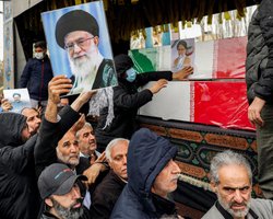 "Не відчувають жодного тиску": замість капітуляції Тегеран посилює напади на сусідів, — WP