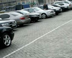 Киевских водителей заставят парковаться по новой схеме