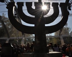 Поминальная молитва. В Киеве прошел ежегодный Марш памяти жертв Бабьего Яра (фото)