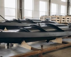 Тихі та непомітні: які дрони з України могли вдарити по Кримському мосту