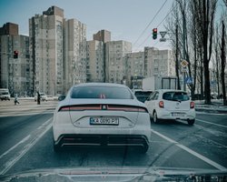1300 сил и запас хода 1000 км: в Киеве заметили флагманский BYD за $100 000 (фото)