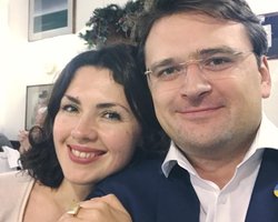 Супруга главы МИД стала первым номером в списке "Слуги народа" на выборах в Киевсовет