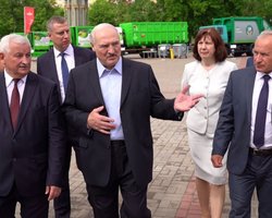 Лукашенко вслед за Путиным предложил изменить Конституцию страны