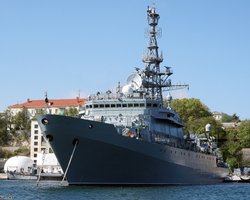 Разбита корма: в сети показали свежие фото корабля "Иван Хурс" в Севастополе (фото)