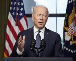 Байден в Польше, новое землетрясение в Турции и санкции против РФ: главное за ночь 20 февраля