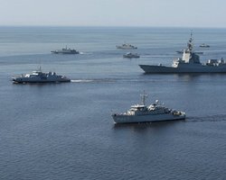 Россия сосредоточила армаду кораблей у берегов Сирии