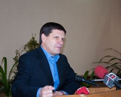 Костусев передаст правоохранителям компромат на Гурвица