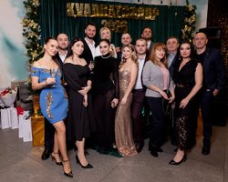 Просвечивающееся платье: в сети обсуждают образ риелтора на корпоративе (фото)