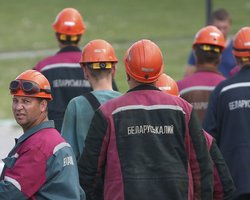 Задержанный стачком Беларуськалия сбежал из КГБ через форточку и уехал в Украину