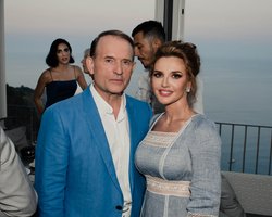 Завод Марченко заправляет танки боевиков, - Данилов