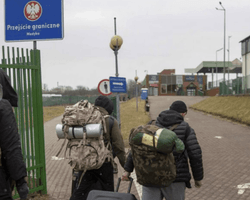 "Выедут сотни тысяч": майор ВСУ предупредил о последствиях открытия границ для мужчин (видео)