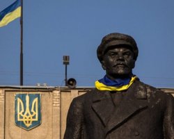 Зеленский поддерживает декоммунизацию, но против присваивания улицам одних и тех же имен