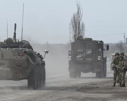 Вывесили белые флаги и атакуют людей: под Сумами идут уличные бои