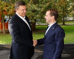 Янукович и Медведев могут встретиться в Донецке