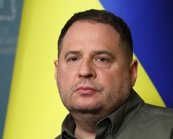ЗМІ повідомили про готовність Єрмака мобілізуватись: чи відповів він на запрошення Чорновол