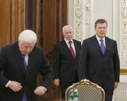 КПРФ предложила Госдуме выдать Азарова и Пшонку Украине