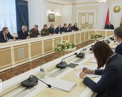 "Замысел был типа Одессы". Лукашенко заявил, что в Минске собирались сжечь Штаб оппозиции