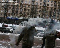 Задержаны активисты, бросавшие дымовые шашки в столичную мэрию